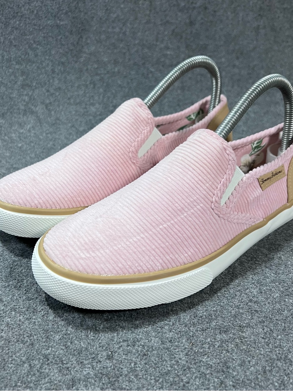 Tommy Bahama Pink Corduroy Slip On Sneakers Womens Size 8 Round Toe Flats